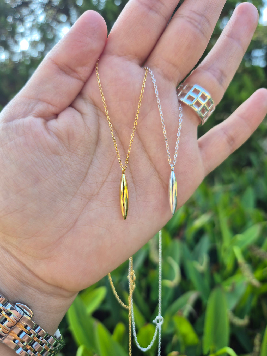 Elegant Double-Pointed Sterling Silver Necklace – Timeless Minimalist Jewelry