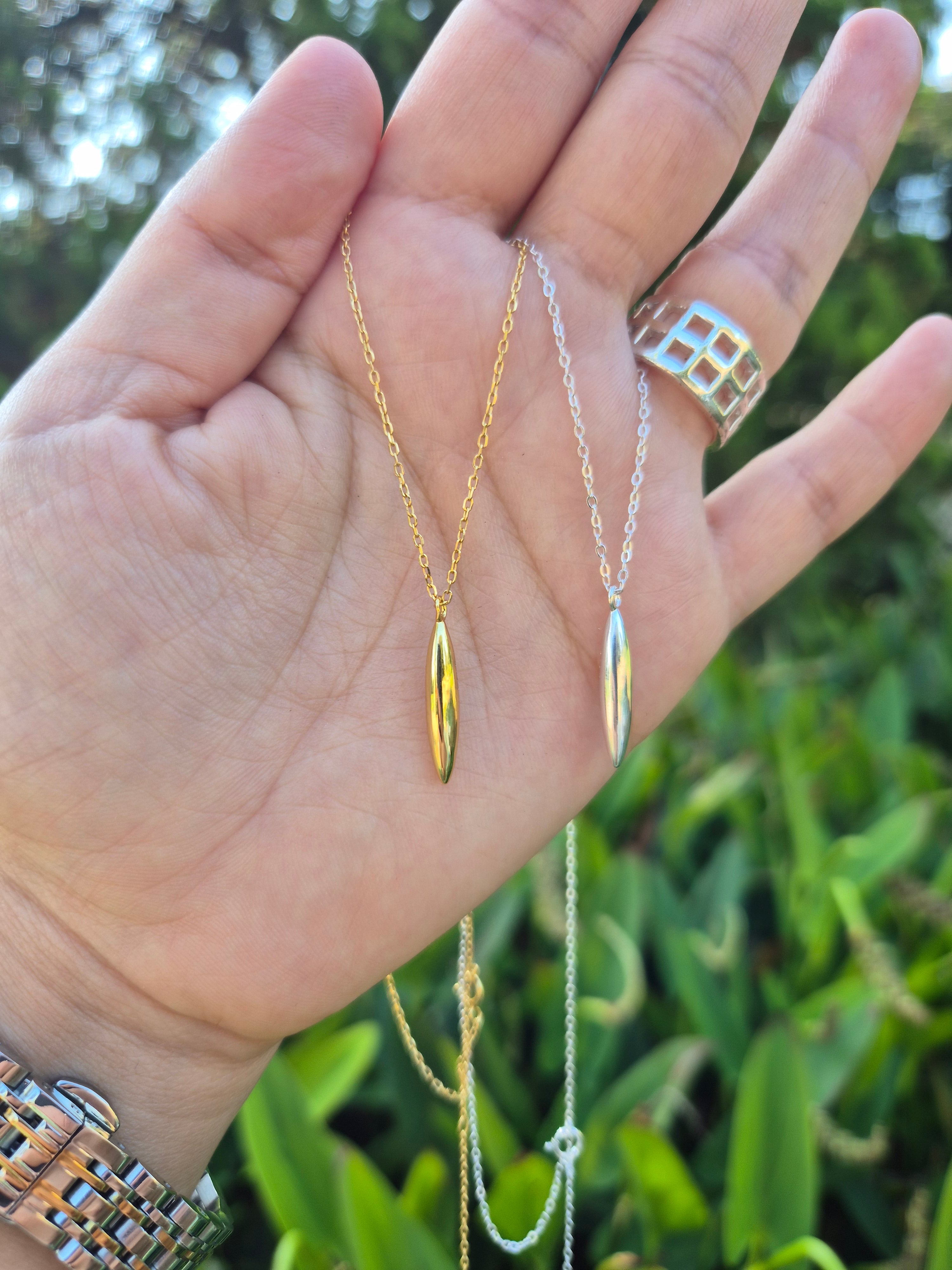 Elegant Double-Pointed Sterling Silver Necklace – Timeless Minimalist Jewelry