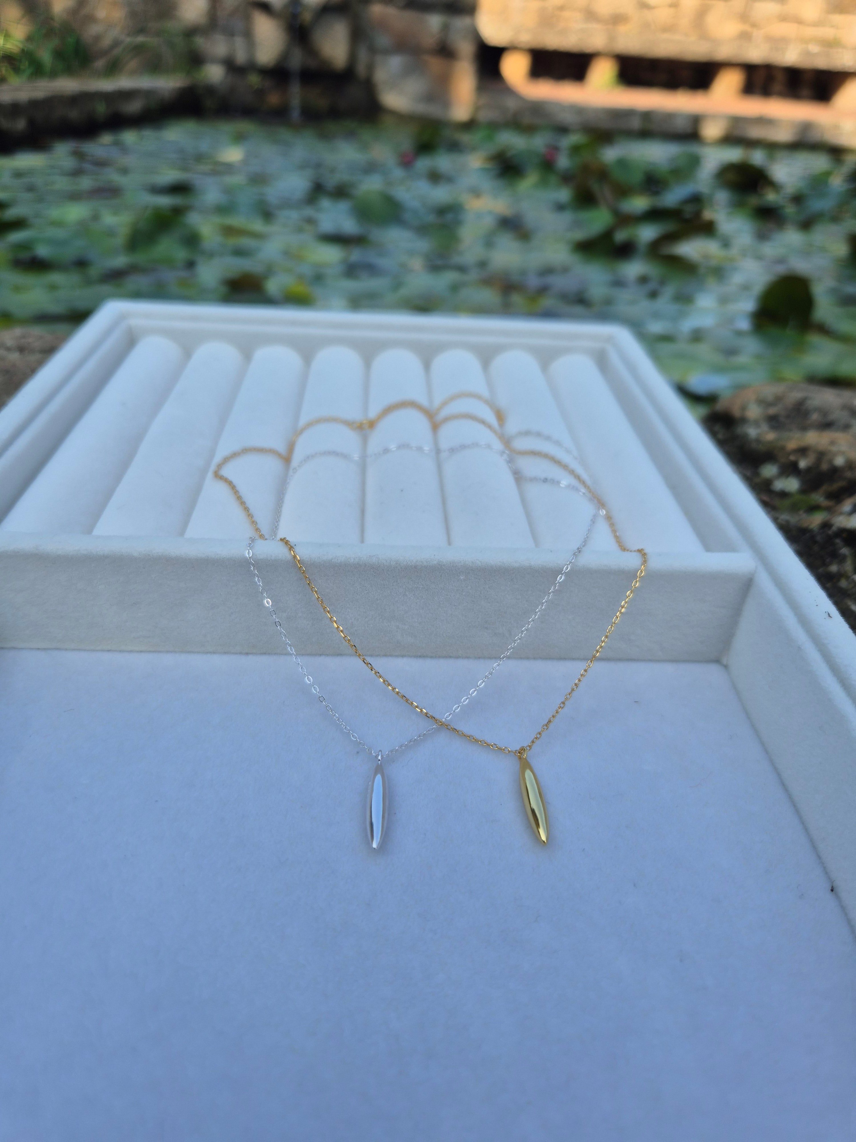 Elegant Double-Pointed Sterling Silver Necklace – Timeless Minimalist Jewelry